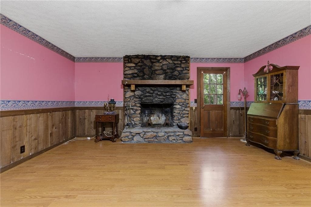 3 bedroom, 2 bathroom, 1,504 sq ft single family residence for sale at 328 Lake Forest Drive, Acworth, GA 30102 — photo 10