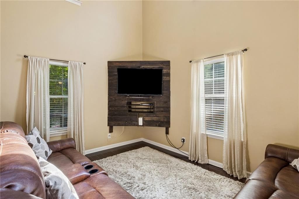 3 bedroom, 3 bathroom, 1,377 sq ft single family residence for sale at 2470 Keenland Court, Cumming, GA 30040 — photo 8