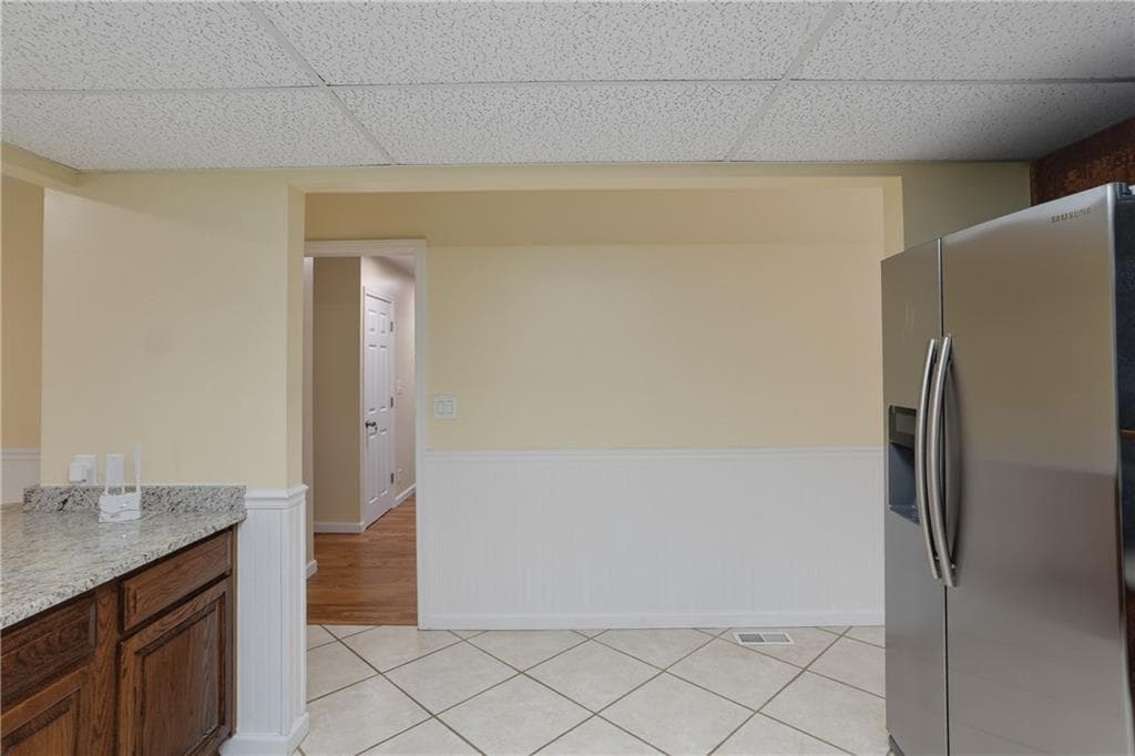 3 bedroom, 3 bathroom, 2,000 sq ft single family residence for sale at 370 Darren Drive, Fayetteville, GA 30215 — photo 7