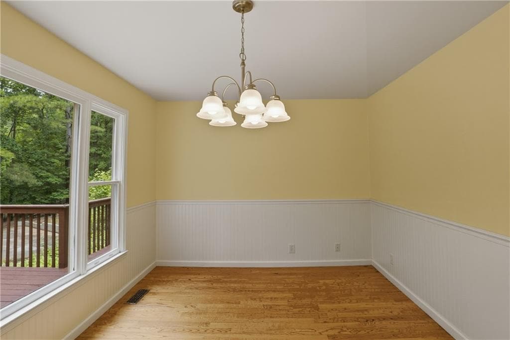 3 bedroom, 3 bathroom, 2,000 sq ft single family residence for sale at 370 Darren Drive, Fayetteville, GA 30215 — photo 10