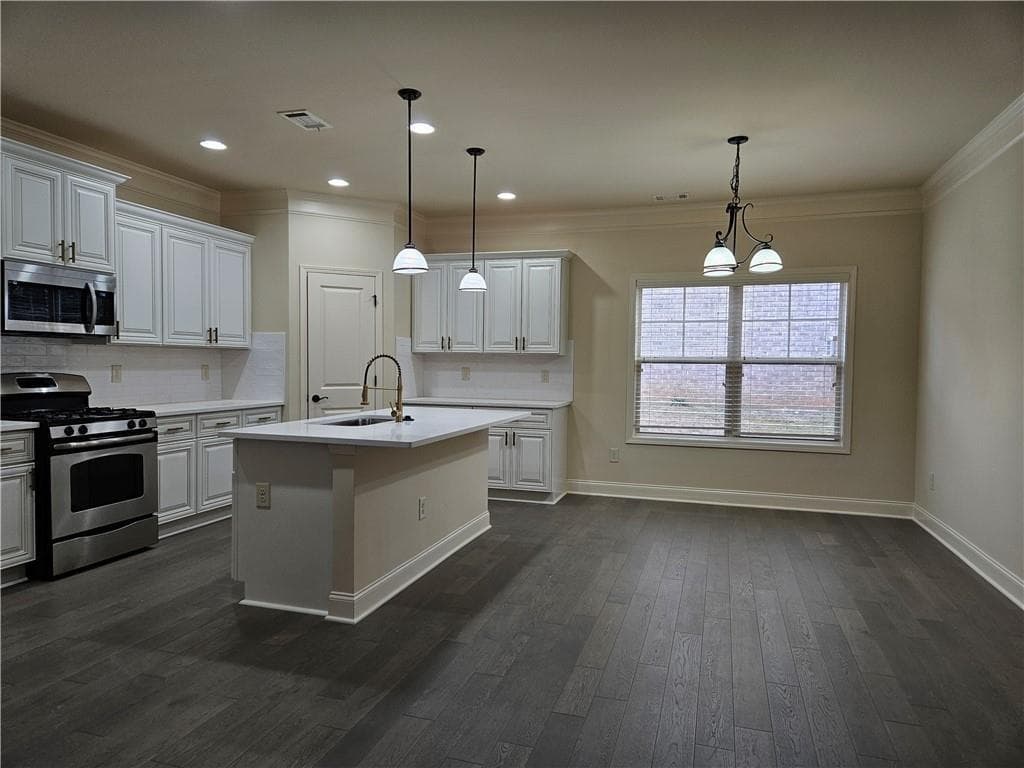 5 bedroom, 4 bathroom, 3,225 sq ft single family residence for rent at 3155 Stonecrest Drive, Cumming, GA 30041 for $3,295 a month — photo 6