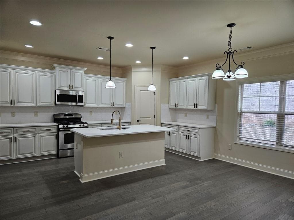 5 bedroom, 4 bathroom, 3,225 sq ft single family residence for rent at 3155 Stonecrest Drive, Cumming, GA 30041 for $3,295 a month — photo 8