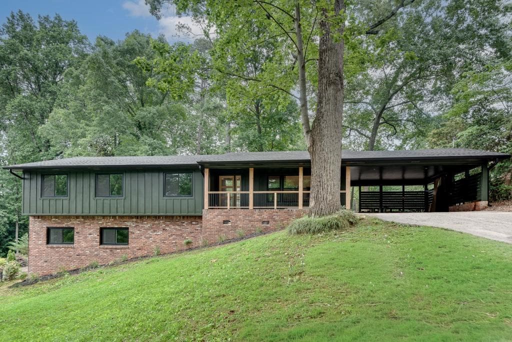 5 bedroom, 4 bathroom, 2,548 sq ft single family residence sold at 1399 Vista Leaf Drive, Decatur, GA 30033