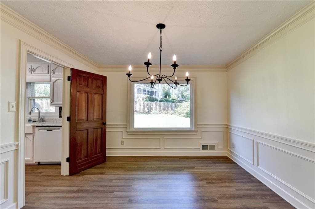5 bedroom, 3 bathroom, 2,893 sq ft single family residence for sale at 886 Marbrook Drive, Lawrenceville, GA 30044 — photo 9