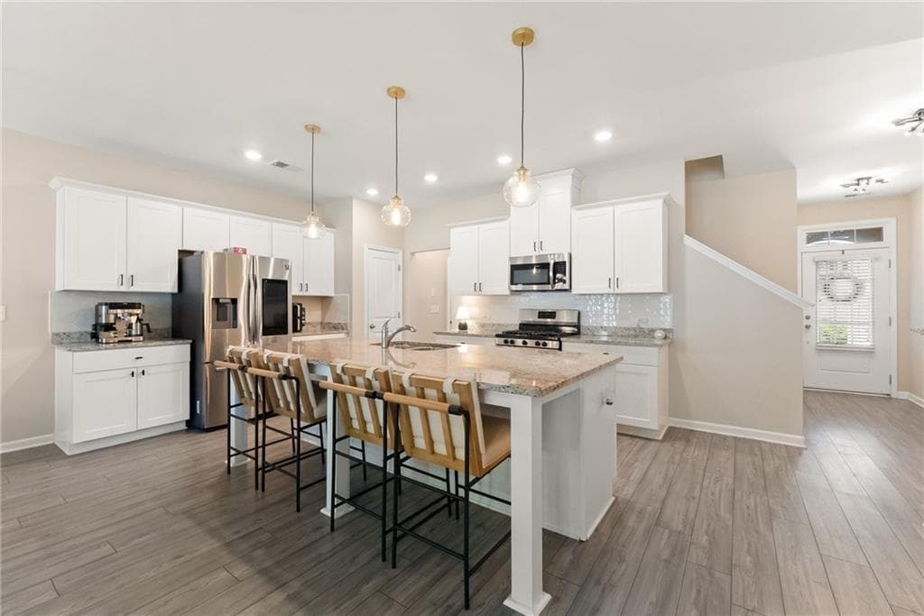 3 bedroom, 3 bathroom, 1,898 sq ft townhouse for sale at 1969 Lanier Harbor Point, Buford, GA 30518 — photo 5