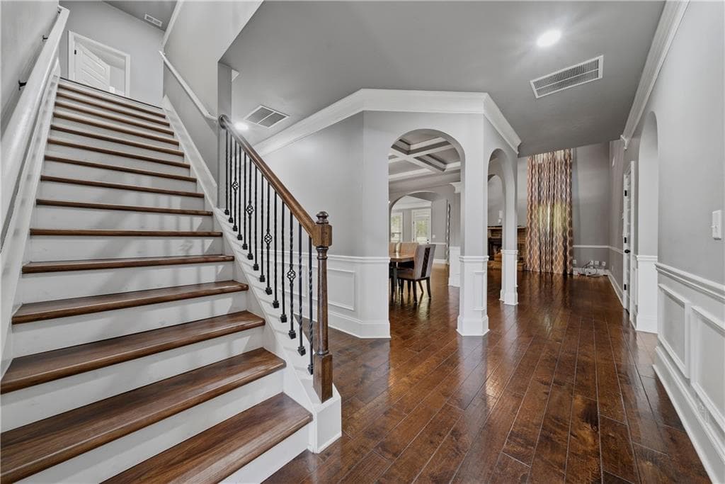 5 bedroom, 5 bathroom, 6,858 sq ft single family residence under contract at 5908 Cliftondale Drive, Atlanta, GA 30349 — photo 2