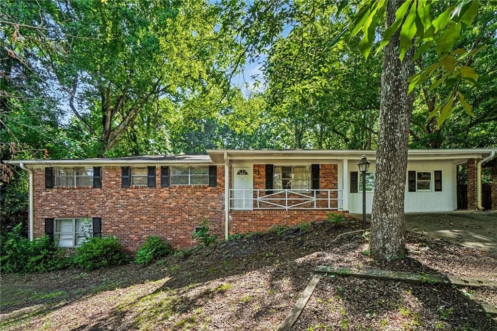 3 bedroom, 2 bathroom, 1,128 sq ft single family residence for sale at 3429 Rocky Creek Drive, Douglasville, GA 30135