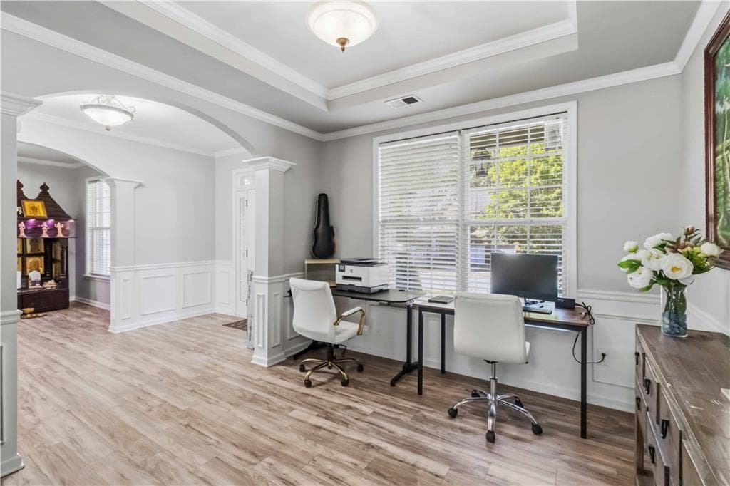 5 bedroom, 5 bathroom, 2,907 sq ft single family residence for sale at 6870 River Island Circle, Buford, GA 30518 — photo 8