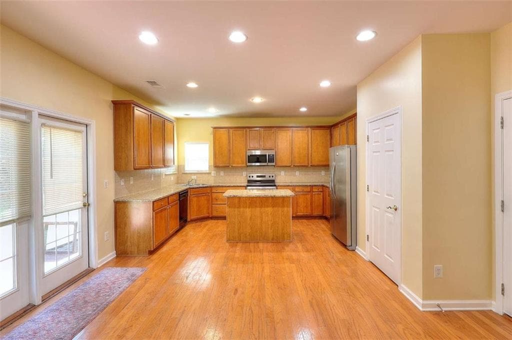 5 bedroom, 3 bathroom, 2,992 sq ft single family residence for sale at 3387 Dogwood Pass, Stonecrest, GA 30038 — photo 10