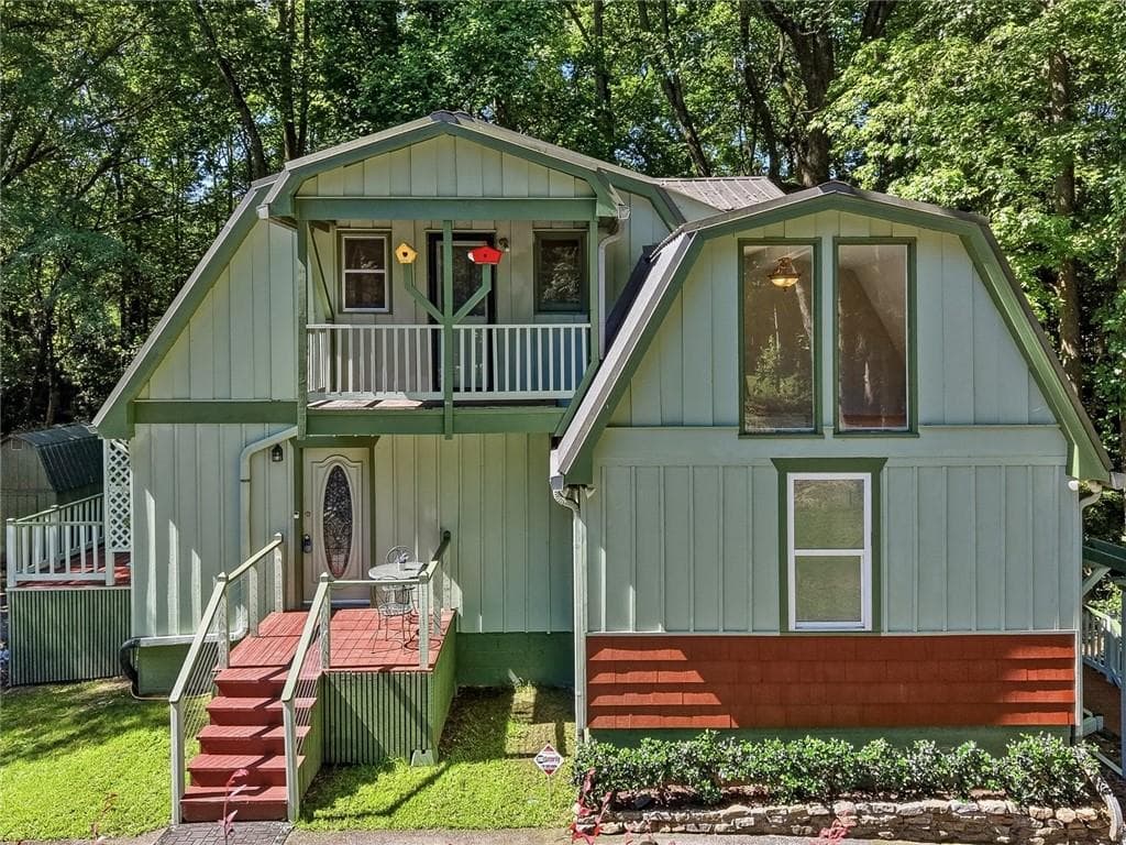 327 Lewis Circle