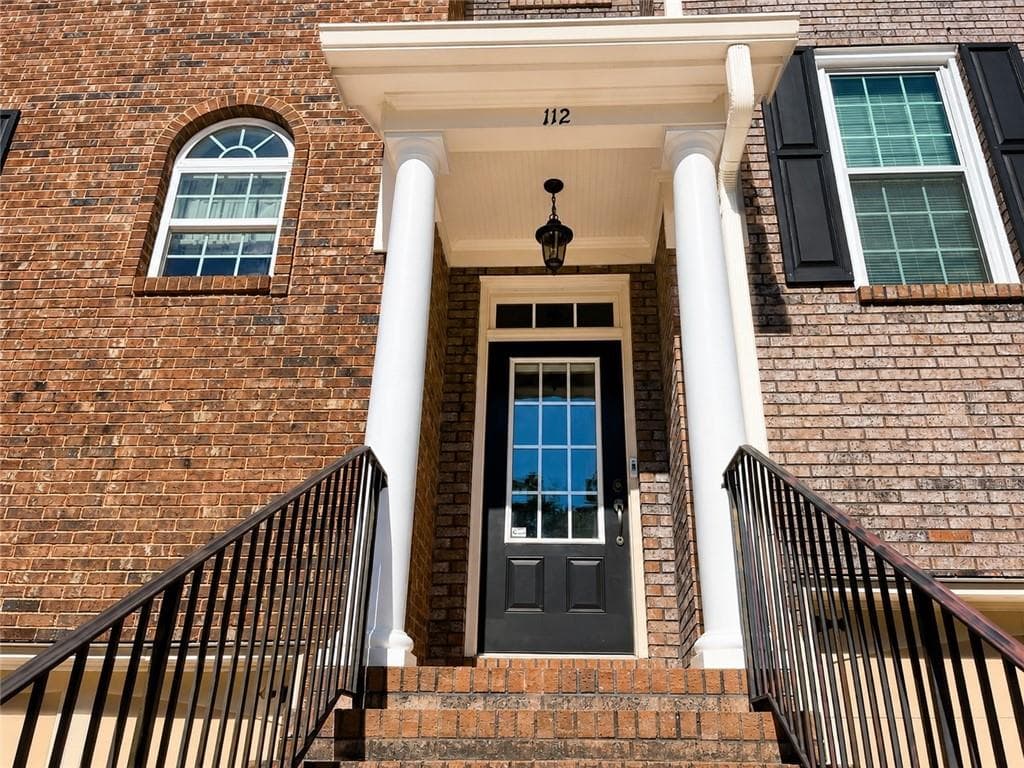 4 bedroom, 4 bathroom, 2,912 sq ft townhouse for sale at 112 Village Lane, Villa Rica, GA 30180 — photo 2