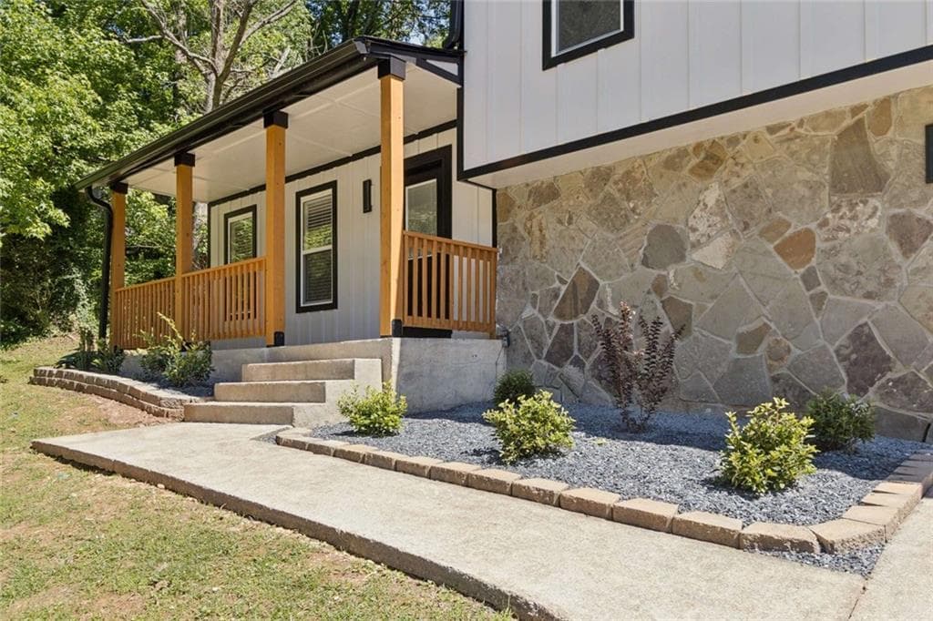 708 Greenhedge Drive