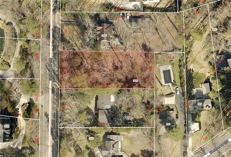 single family residence under contract at 2649 Northside Drive, Atlanta, GA 30305 — photo 4