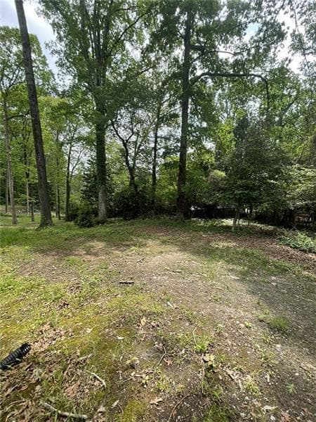 single family residence under contract at 2649 Northside Drive, Atlanta, GA 30305 — photo 5