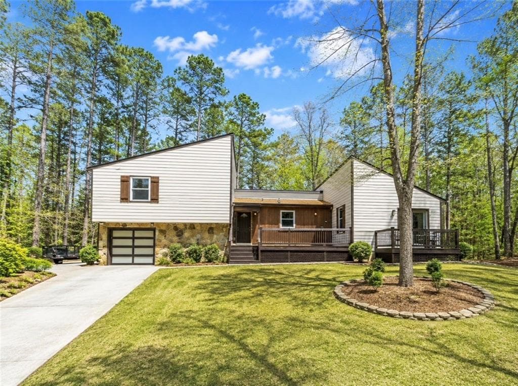 4 bedroom, 3 bathroom, 1,862 sq ft single family residence under contract at 4735 N Springs Road, Kennesaw, GA 30144