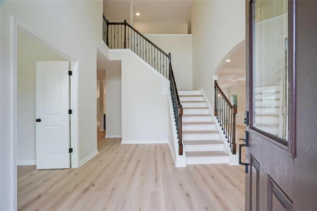 6 bedroom, 5 bathroom, 5,116 sq ft single family residence for sale at 190 Thrushwood Drive, Fayetteville, GA 30215 — photo 4