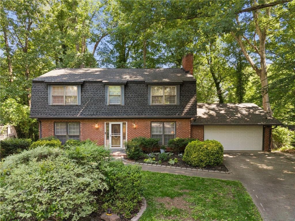 4 bedroom, 3 bathroom, 2,204 sq ft single family residence for sale at 3646 Winview Court, Tucker, GA 30084 — photo 1 of 45