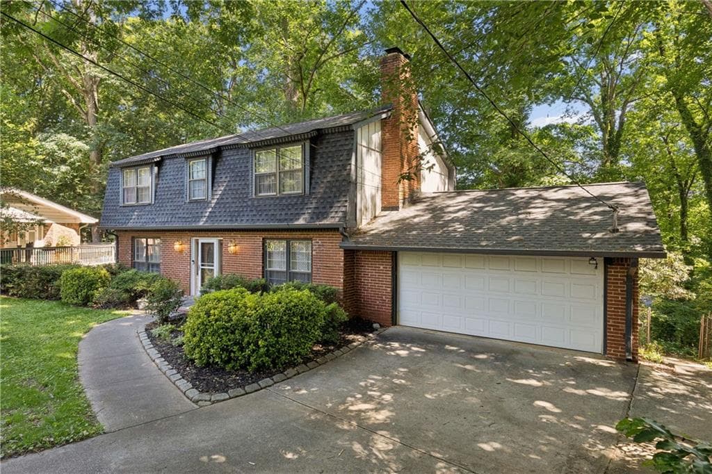 4 bedroom, 3 bathroom, 2,204 sq ft single family residence for sale at 3646 Winview Court, Tucker, GA 30084 — photo 3