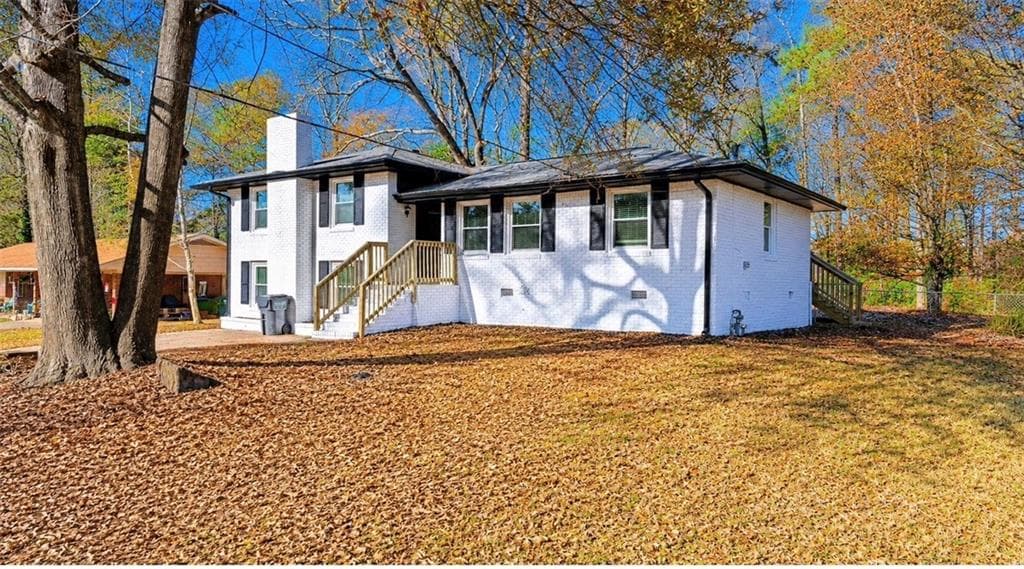 4 bedroom, 2 bathroom, 1,350 sq ft single family residence for sale at 4675 Lincoln Way, Lilburn, GA 30047 — photo 3