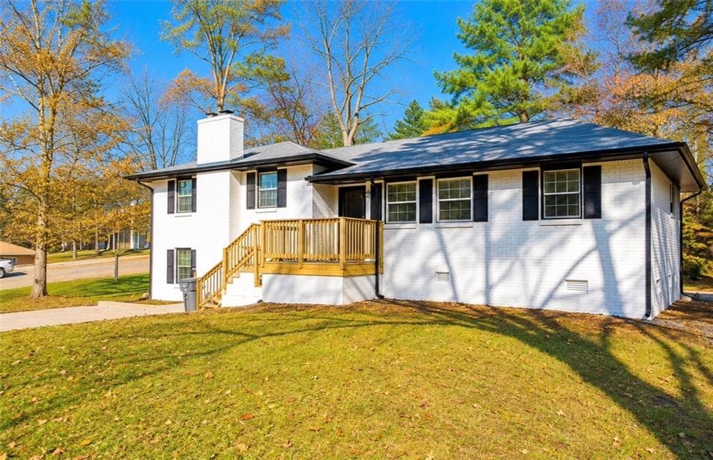 4 bedroom, 2 bathroom, 1,350 sq ft single family residence for sale at 4675 Lincoln Way, Lilburn, GA 30047 — photo 6
