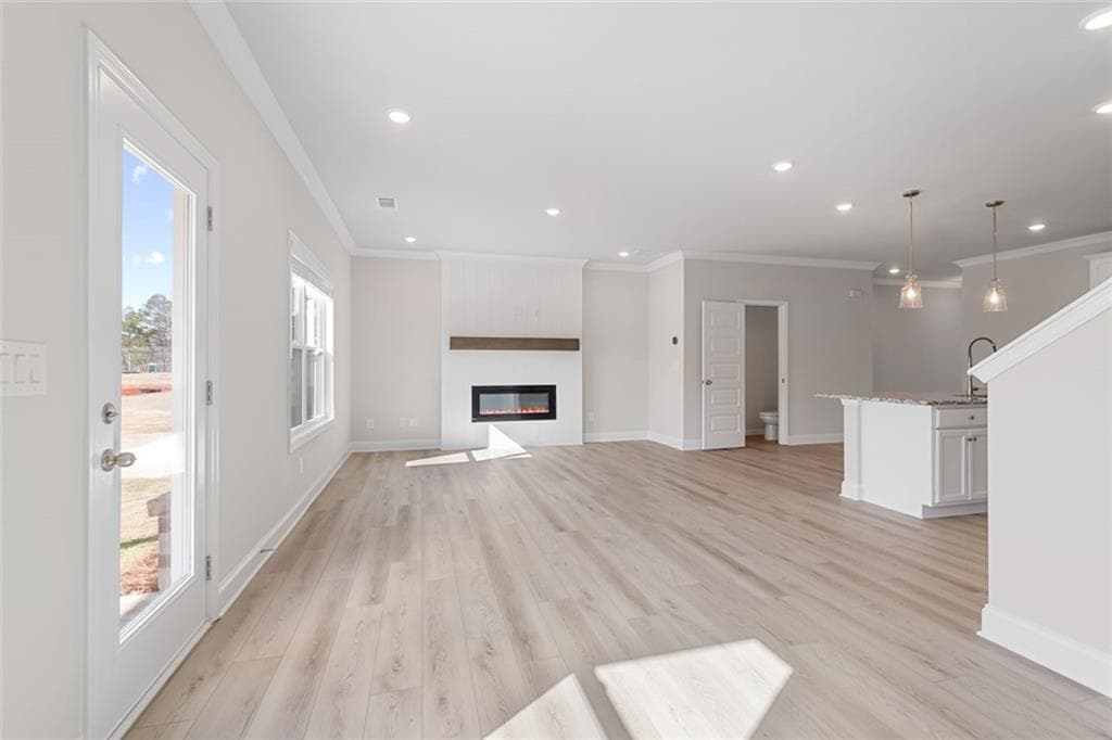 3 bedroom, 3 bathroom, 2,016 sq ft single family residence under contract at 3769 Ivy Cottage Drive, Snellville, GA 30039 — photo 10