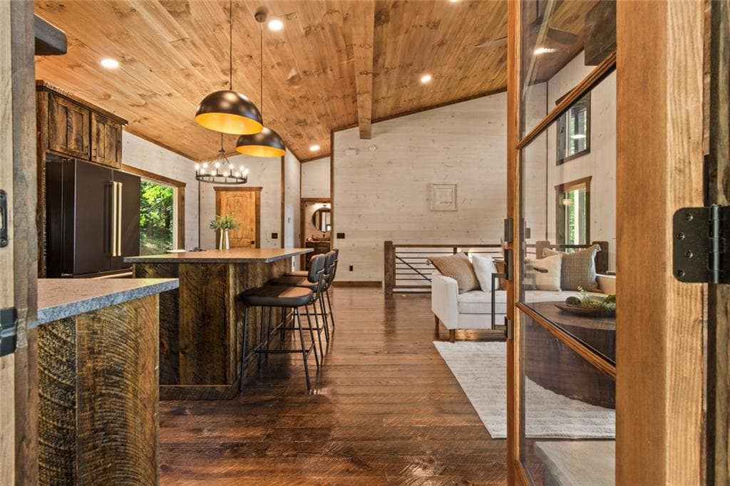 2 bedroom, 2 bathroom, 1,872 sq ft single family residence for sale at 4739 Big Ridge Road, Talking Rock, GA 30175 — photo 4