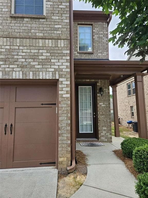 3 bedroom, 3 bathroom, 1,944 sq ft townhouse for rent at 6585 Story Circle, Norcross, GA 30093 for $2,300 a month — photo 1 of 18