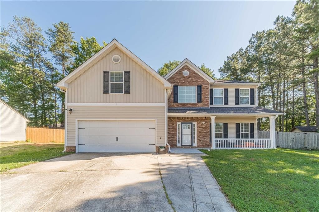 4 bedroom, 3 bathroom, 2,566 sq ft single family residence under contract at 1530 Blakewood Trail, Bethlehem, GA 30620