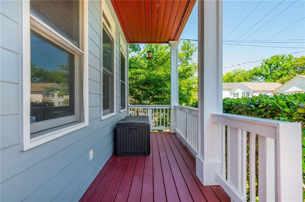 4 bedroom, 4 bathroom, 2,320 sq ft single family residence under contract at 183 Vanira Avenue, Atlanta, GA 30315 — photo 6
