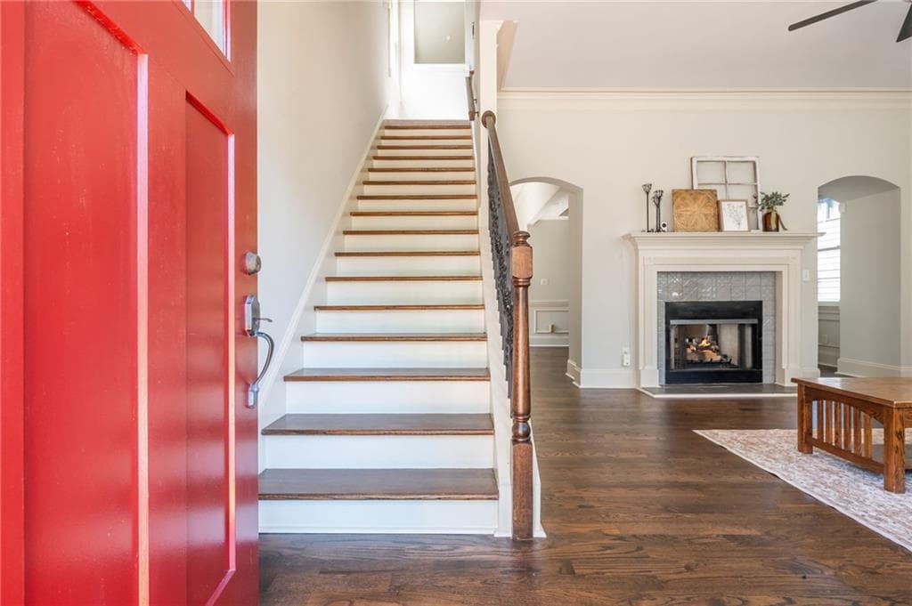 4 bedroom, 4 bathroom, 2,320 sq ft single family residence under contract at 183 Vanira Avenue, Atlanta, GA 30315 — photo 9
