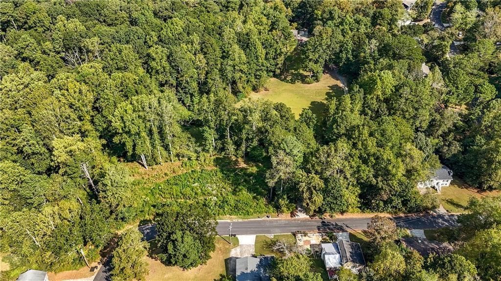 single family residence for sale at 2627 Carol Circle, Douglasville, GA 30135 — photo 2