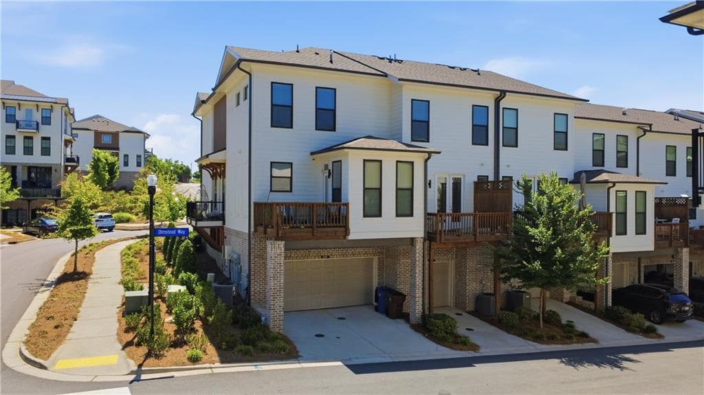 3 bedroom, 4 bathroom, 2,268 sq ft townhouse for rent at 316 Olmstead Way, Alpharetta, GA 30022 for $3,950 a month — photo 2