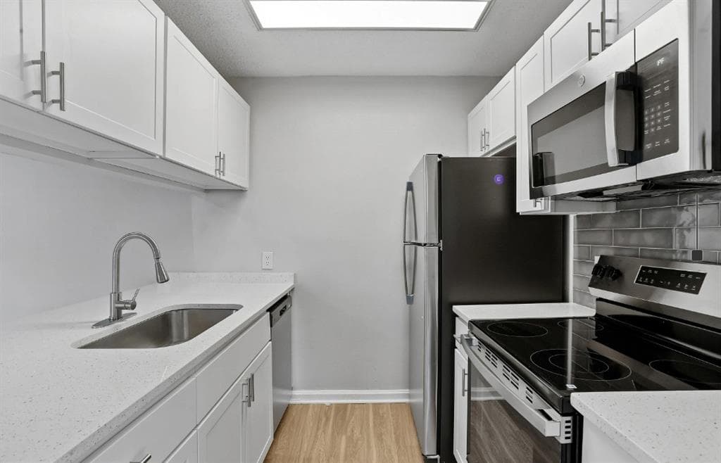 1 bedroom, 1 bathroom, 987 sq ft apartment for rent at 1113 Powers Ferry Place 1811, Marietta, GA 30067 for $1,589 a month — photo 2