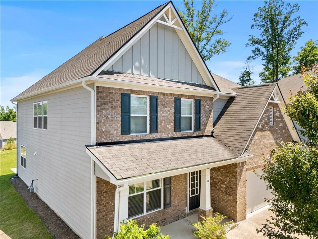 4 bedroom, 3 bathroom, 3,236 sq ft single family residence for sale at 101 Wyevale Court, Braselton, GA 30517 — photo 3