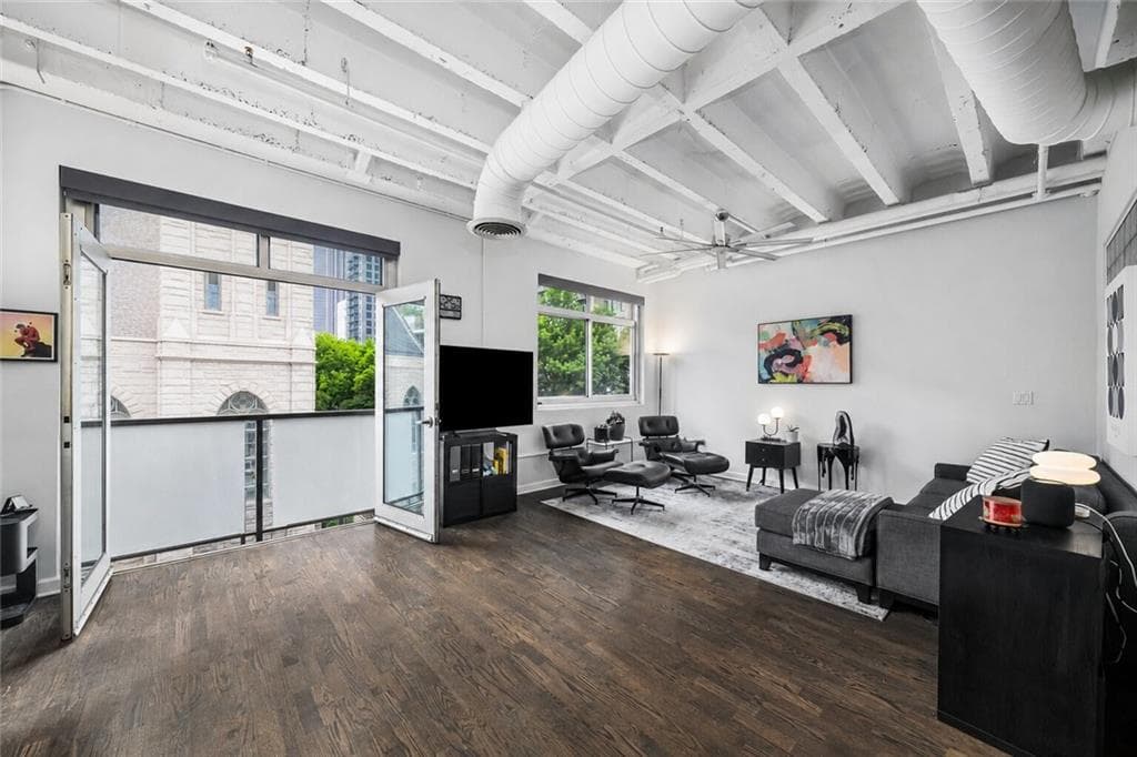 1 bedroom, 1 bathroom, 1,040 sq ft condominium for sale at 805 Peachtree Street 318, Atlanta, GA 30308 — photo 10