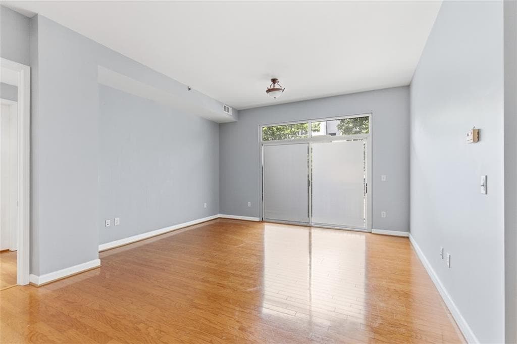 2 bedroom, 2 bathroom, 1,276 sq ft condominium for sale at 711 Cosmopolitan Drive 213, Atlanta, GA 30324 — photo 9