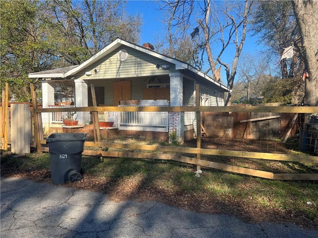 2 bedroom, 1 bathroom, 986 sq ft single family residence sold at 1749 Morris Avenue, Atlanta, GA 30344