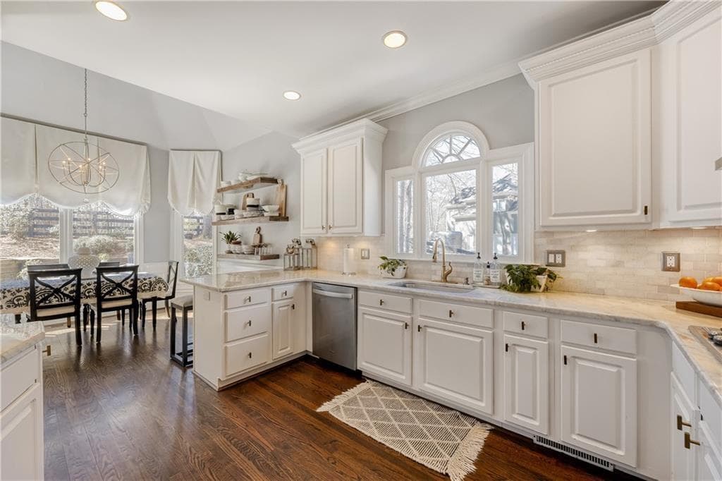 5 bedroom, 5 bathroom, 4,328 sq ft single family residence for rent at 14124 Hopewell Road, Alpharetta, GA 30004 for $5,600 a month — photo 4