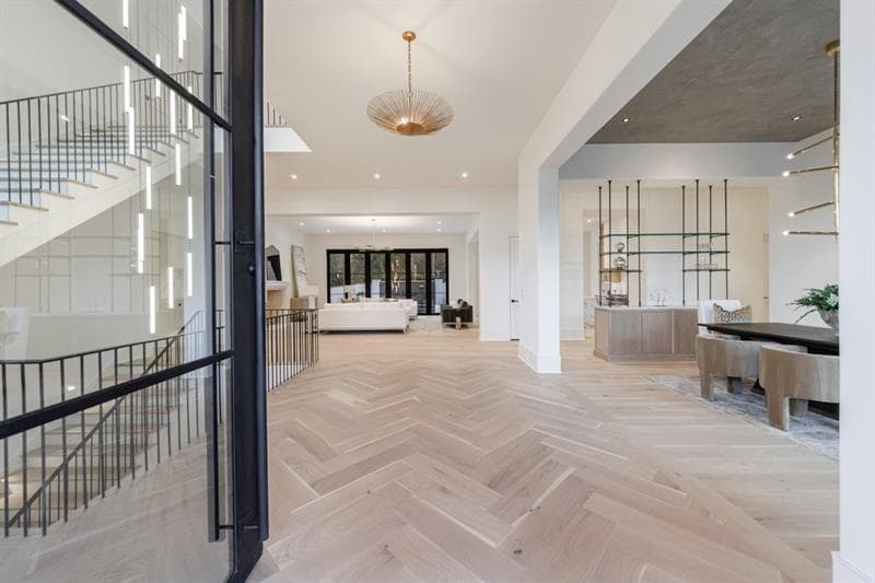 6 bedroom, 9 bathroom, 9,668 sq ft single family residence for sale at 2983 Habersham Court, Atlanta, GA 30305 — photo 9
