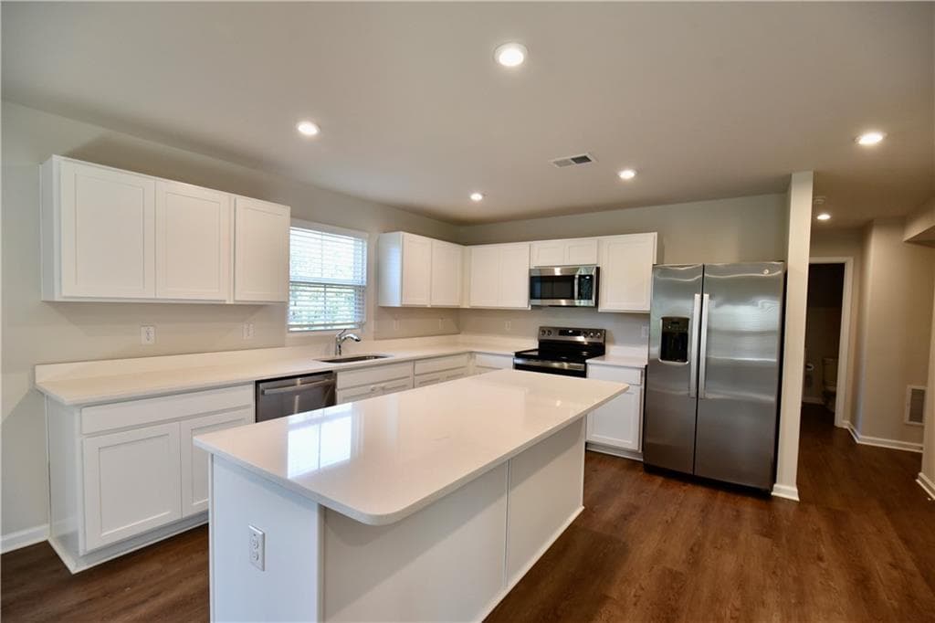6 bedroom, 3 bathroom, 2,540 sq ft single family residence for rent at 8421 Limerick Lane, Winston, GA 30187 for $2,600 a month — photo 8
