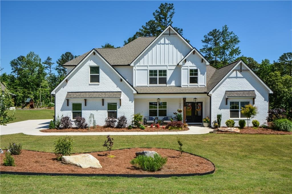 4 bedroom, 4 bathroom, 3,665 sq ft single family residence for sale at 65 Starr Place, Newnan, GA 30263 — photo 1 of 85