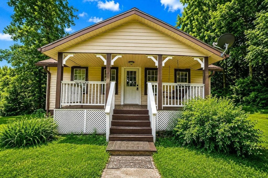 2 bedroom, 2 bathroom, 1,050 sq ft single family residence under contract at 1851 Camp Wahsega Road, Dahlonega, GA 30533 — photo 2