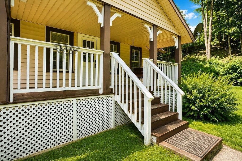 2 bedroom, 2 bathroom, 1,050 sq ft single family residence under contract at 1851 Camp Wahsega Road, Dahlonega, GA 30533 — photo 4