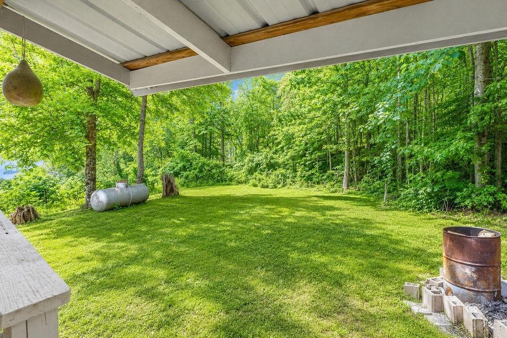 2 bedroom, 2 bathroom, 1,050 sq ft single family residence under contract at 1851 Camp Wahsega Road, Dahlonega, GA 30533 — photo 8