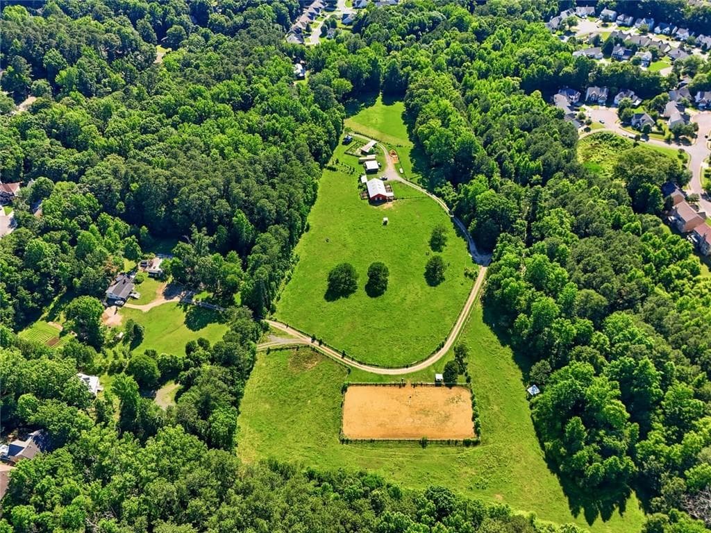 4 bedroom, 3 bathroom, 3,036 sq ft single family residence under contract at 3938 Lullwater Main, Kennesaw, GA 30144 — photo 7