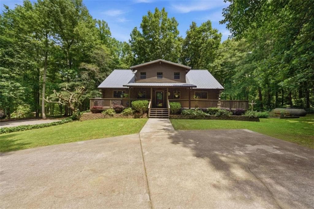 3 bedroom, 3 bathroom, 2,517 sq ft single family residence for sale at 217 Browning Road, Villa Rica, GA 30180