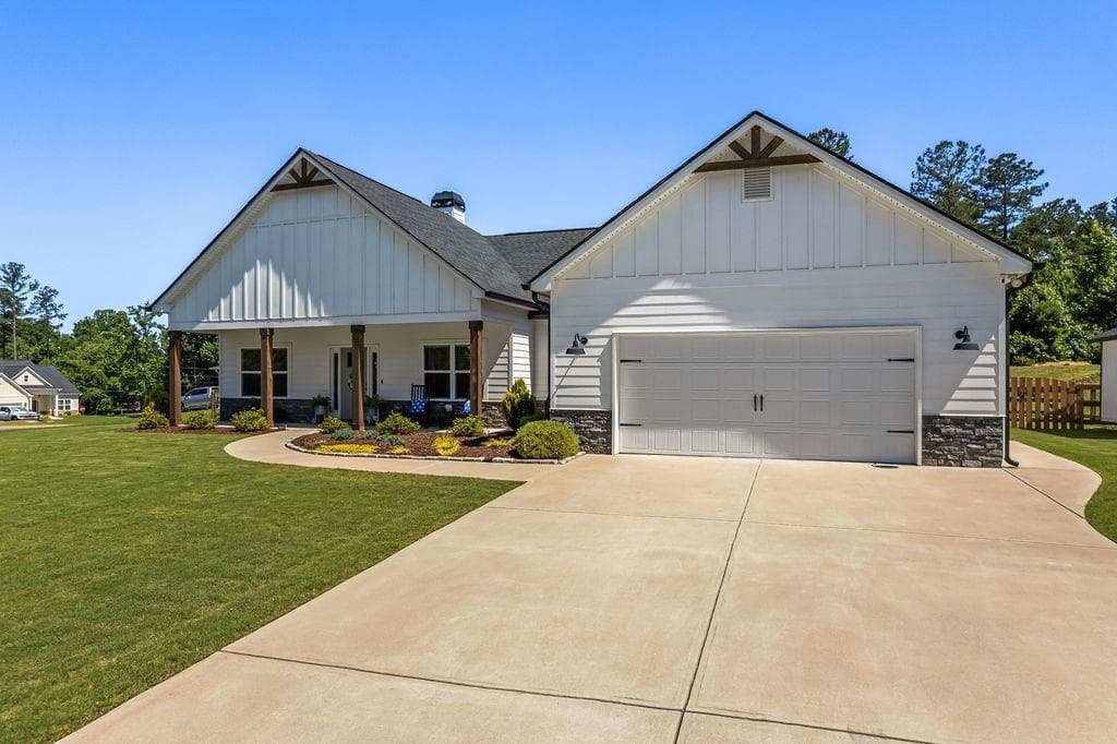 109 Whitley Xing, Rockmart, GA 30153 — most recent listing photo