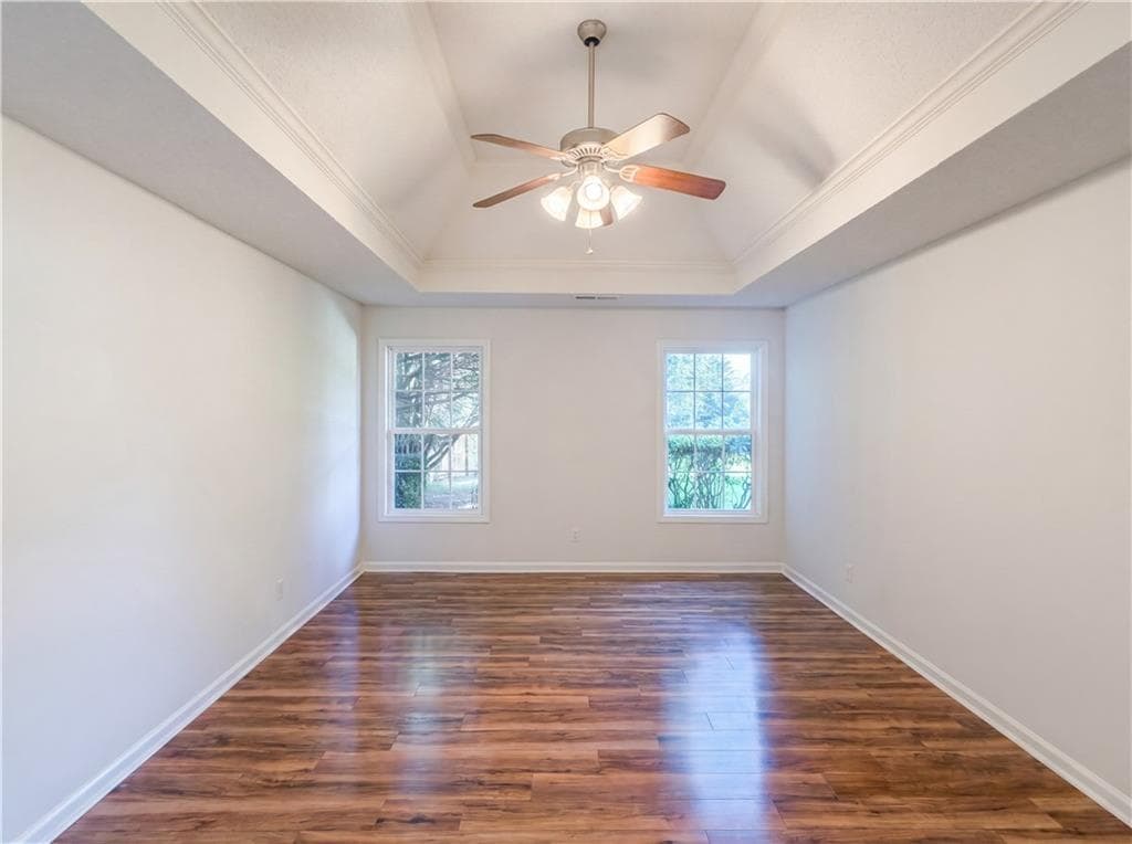 5 bedroom, 2 bathroom, 2,740 sq ft single family residence under contract at 5003 Yankee Doodle Drive, Mcdonough, GA 30252 — photo 4