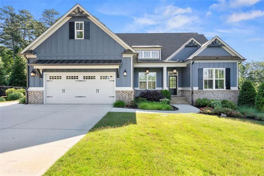 3 bedroom, 3 bathroom, 2,373 sq ft single family residence for sale at 5420 Fishermans Cove, Gainesville, GA 30506 — photo 1 of 54