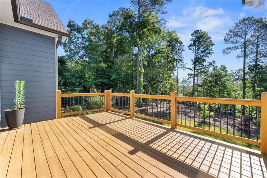 3 bedroom, 3 bathroom, 2,373 sq ft single family residence for sale at 5420 Fishermans Cove, Gainesville, GA 30506 — photo 7